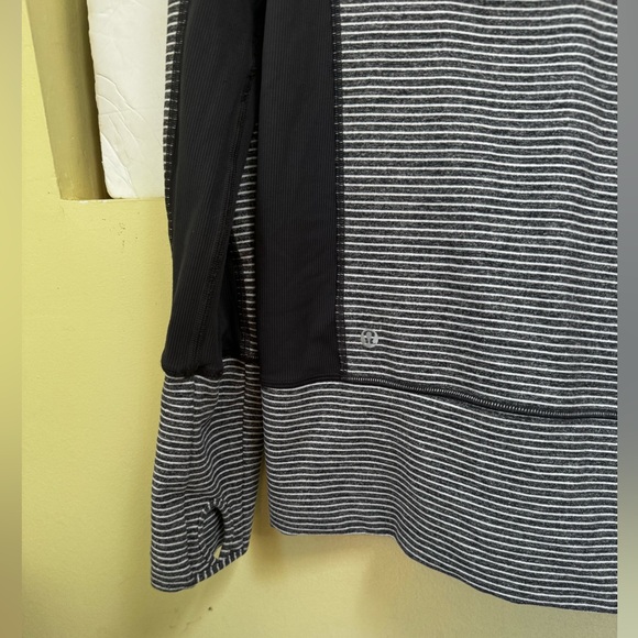 Lululemon Stride Hood Jacket Hoodie Mesh Full Zip Pockets Stretch Thumbholes  4 - Picture 11 of 16